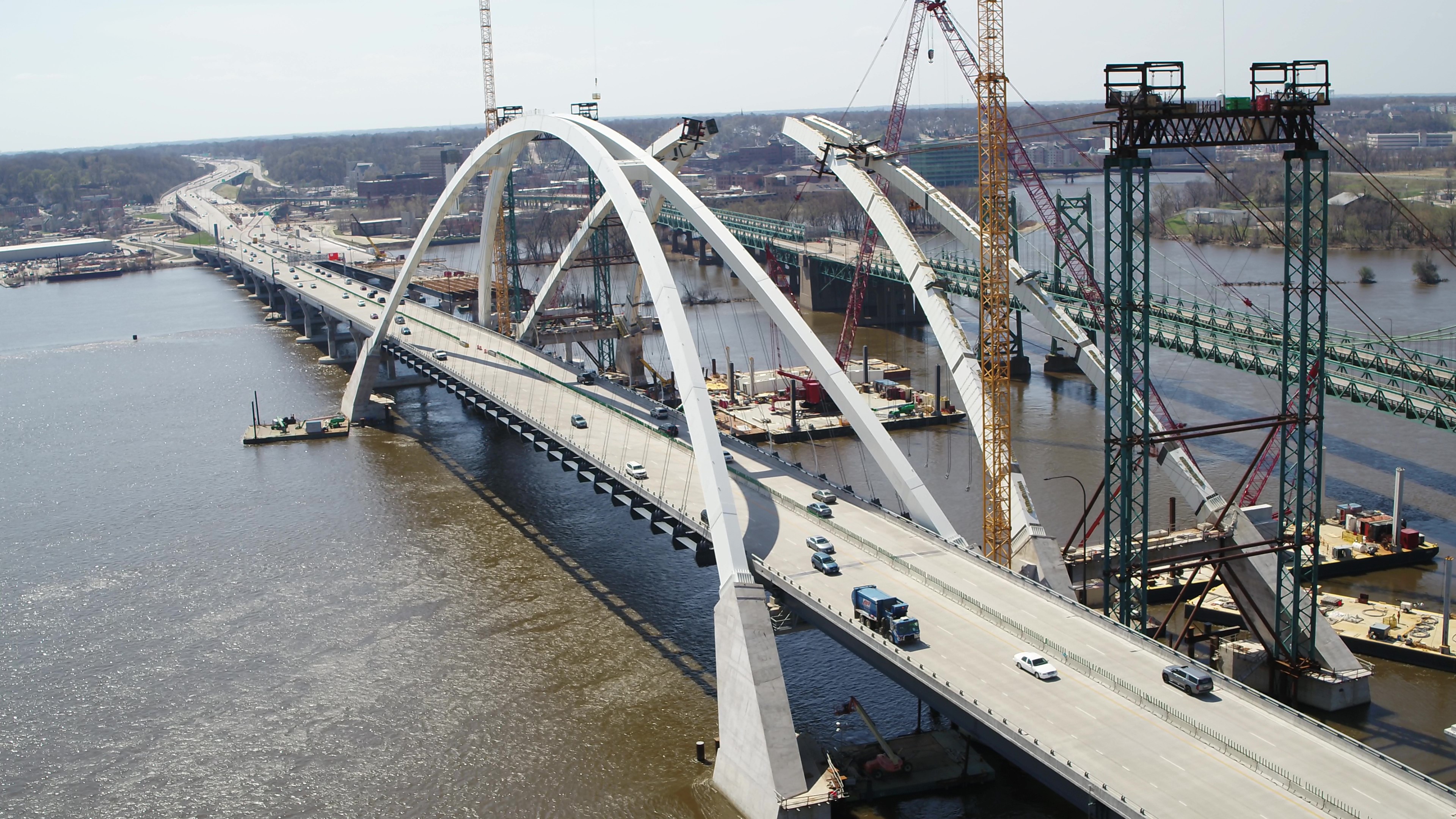 Work on the new I-74 Bridge arches