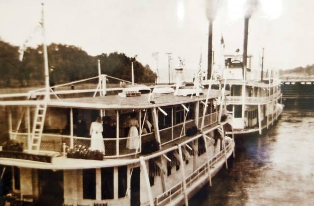 Deere Family Houseboat